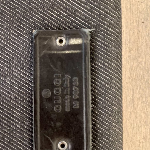 Pristine GUCCI Messenger Bag - Picture 11 of 13